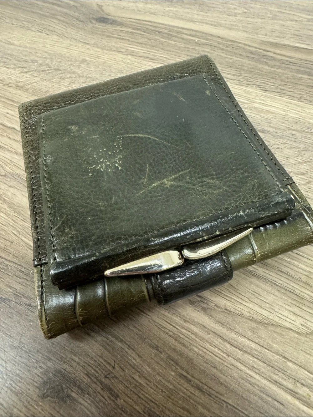 Vintage Brighton Olive Green Croc-Embossed Wallet with Silver Accent